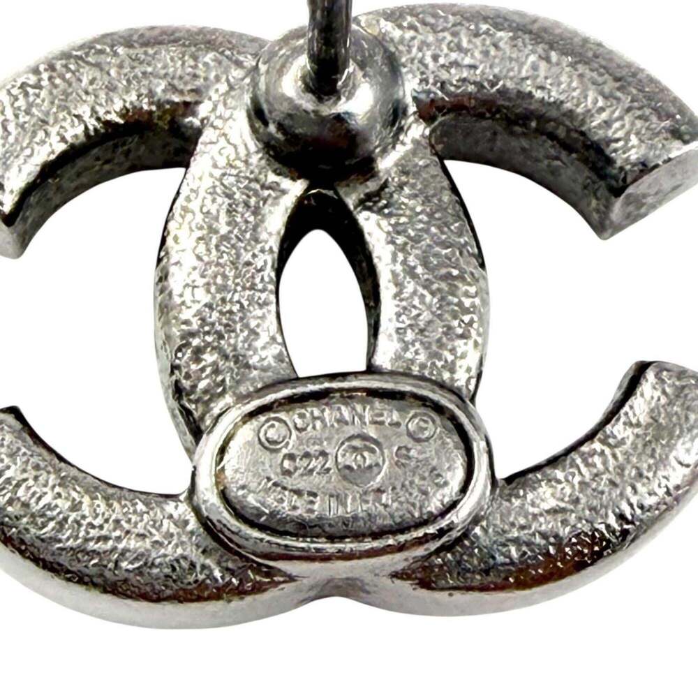 CHANEL Logo Earrings - Picture 5 of 5